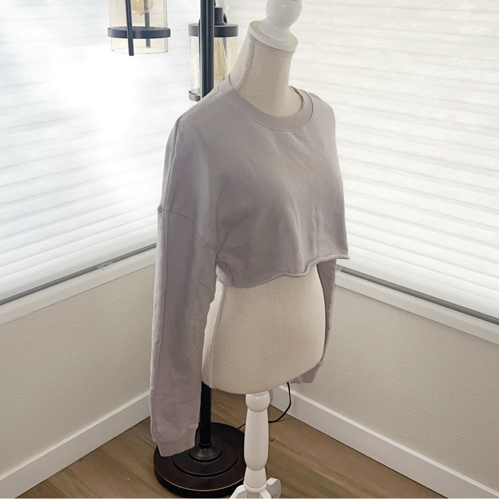 ALO Yoga Washed Extreme Cropped Pullover - Picture 5 of 10